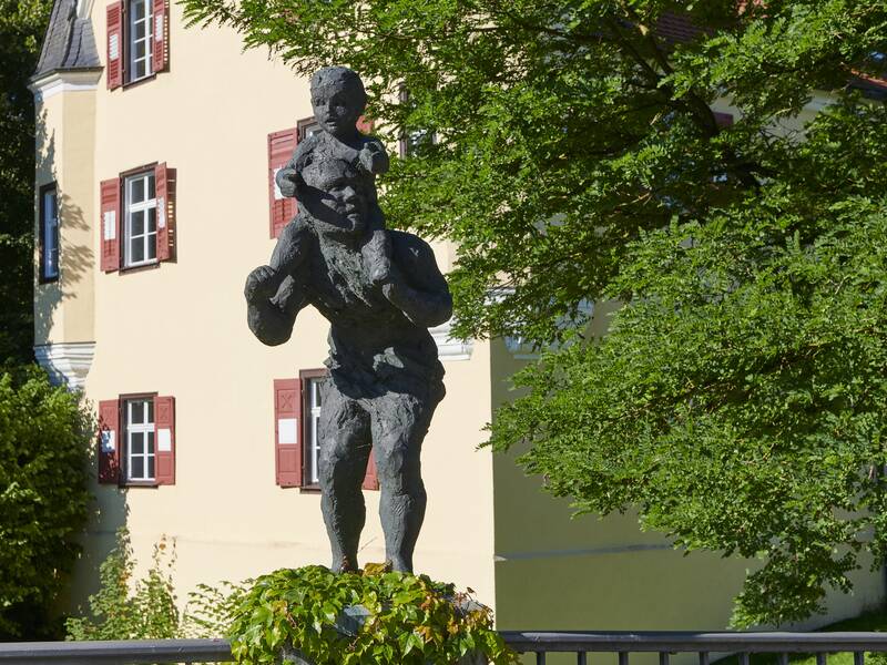 Schloss Grüningen - Skulptur