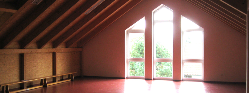 Mörikehaus Mehrzweckraum Dachgeschoss Fenster